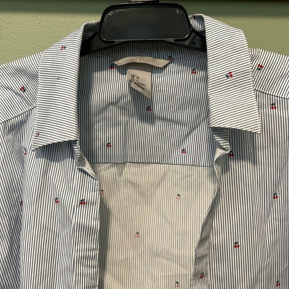 Cherry button down - Picture 1 of 6